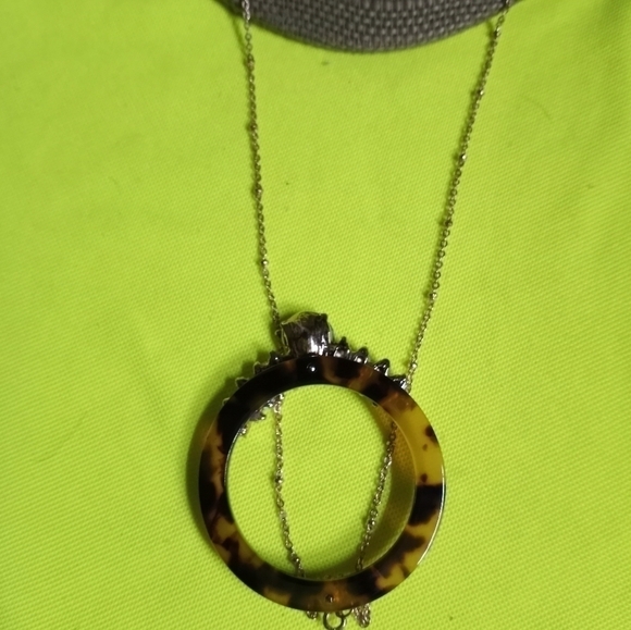 Goldtone tortoise Shell pattern Crystal necklace Natasha - Picture 2 of 6